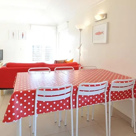 Casa Sardinha - E Piscina - T2 Apartment